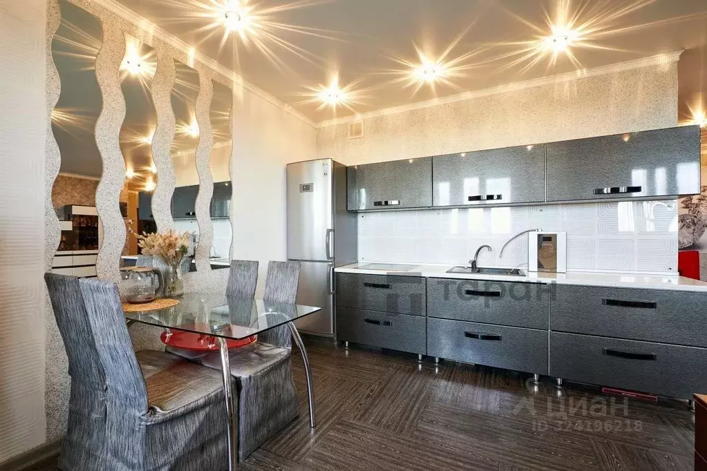 2-к кв. Челябинская область, Челябинск ул. 40-летия Победы, 7 (80.3 м) - Фото 1