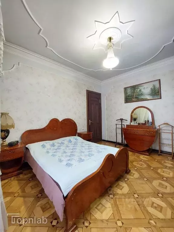 Дом в Кабардино-Балкария, Нальчик ул. Калмыкова, 1 (340 м) - Фото 2