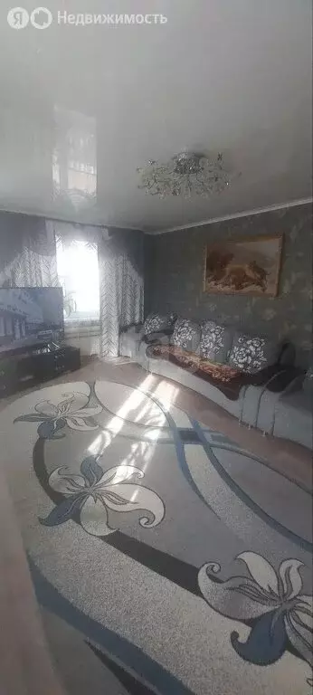 Дом в село Частоозерье, Октябрьская улица (97 м) - Фото 1