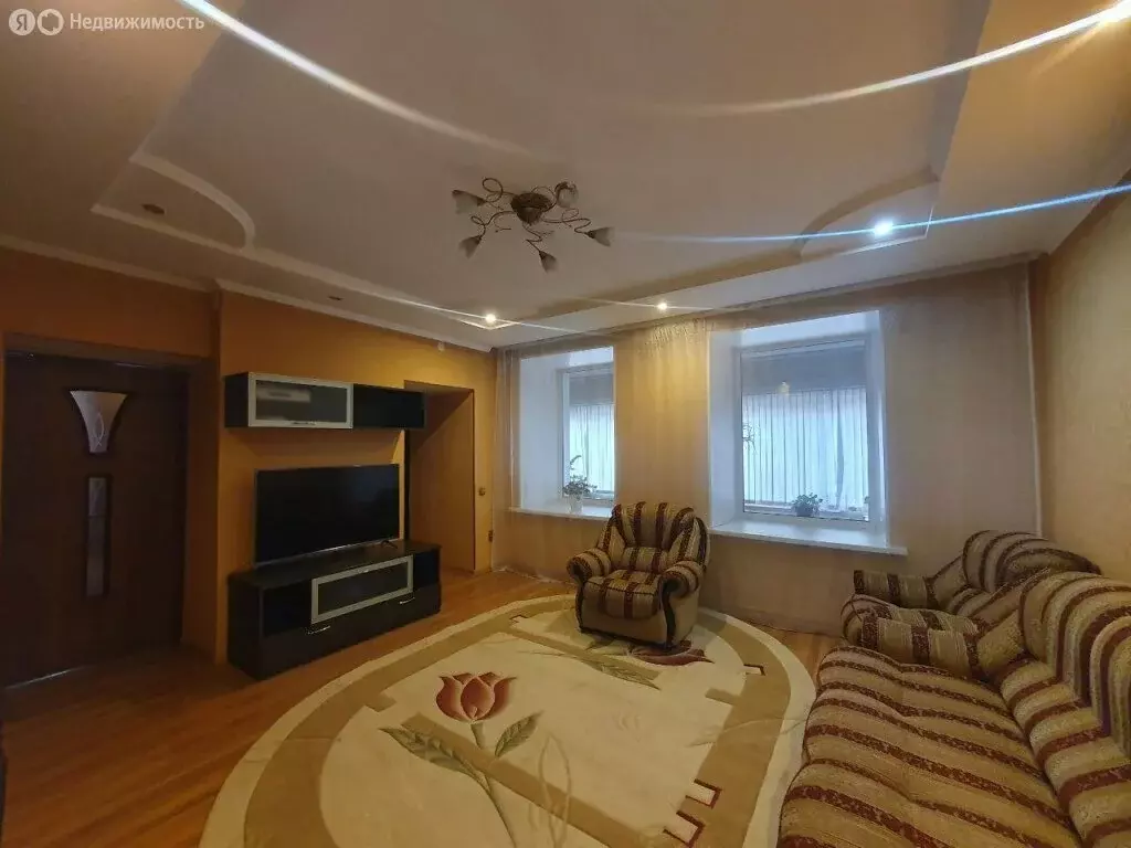 Дом в Черногорск, улица Ленина, 147 (199.6 м) - Фото 1