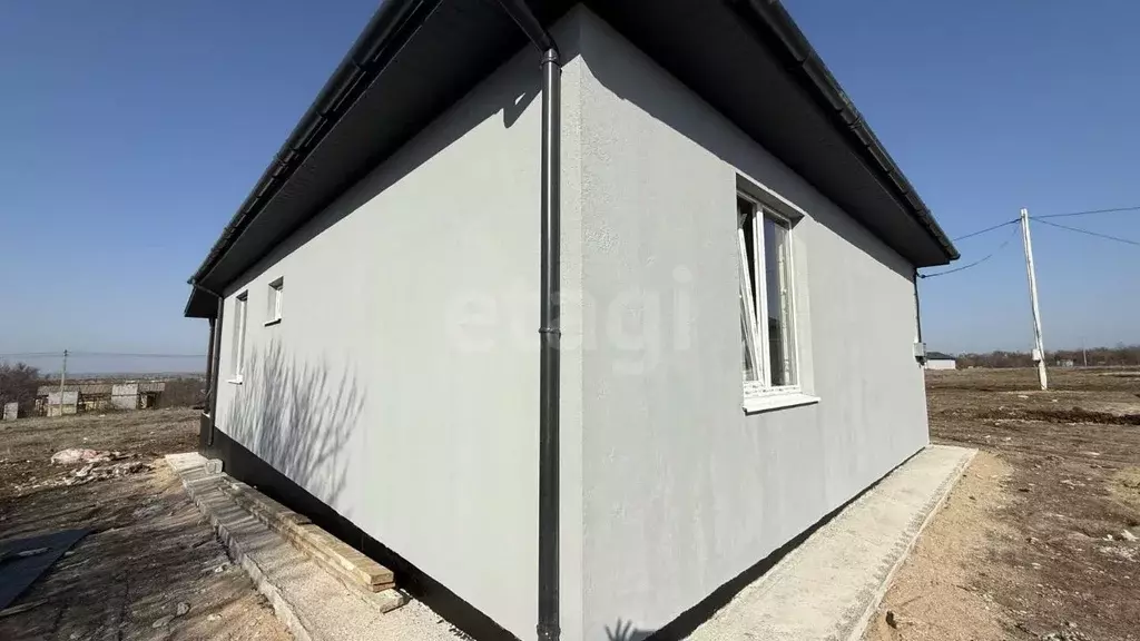 Дом в Крым, Симферопольский район, 3-й массив садовые участки, ... - Фото 0