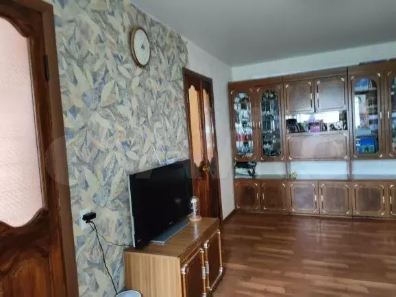 4-к. квартира, 60 м, 5/5 эт. - Фото 1