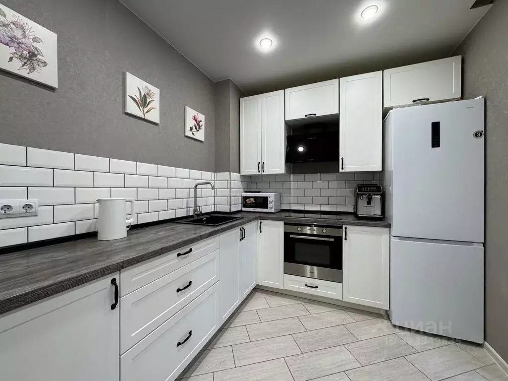 3-к кв. Кировская область, Киров ул. Морозовская, 56 (80.62 м) - Фото 1