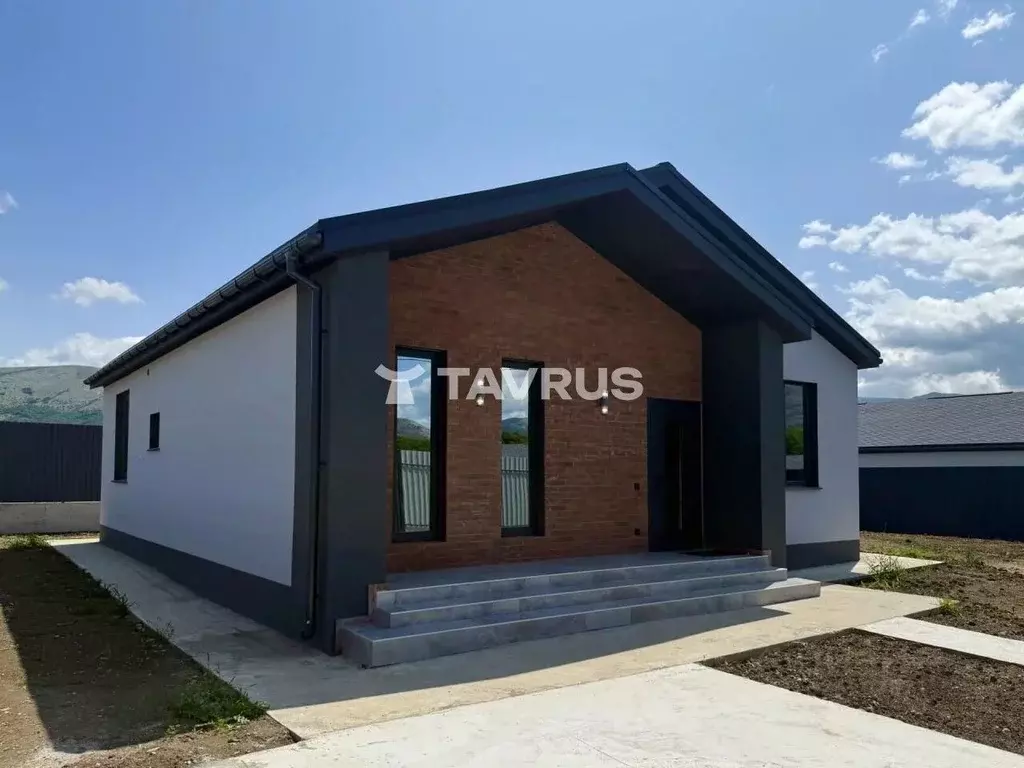 Дом в Крым, Симферопольский район, с. Мирное  (122 м) - Фото 1