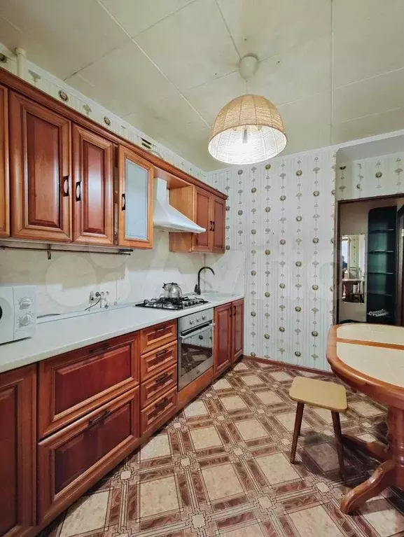 2-к. квартира, 55 м, 1/9 эт. - Фото 0