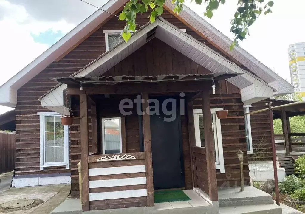 Дом в Удмуртия, Ижевск 2-я Артельная ул., 4 (125 м) - Фото 1