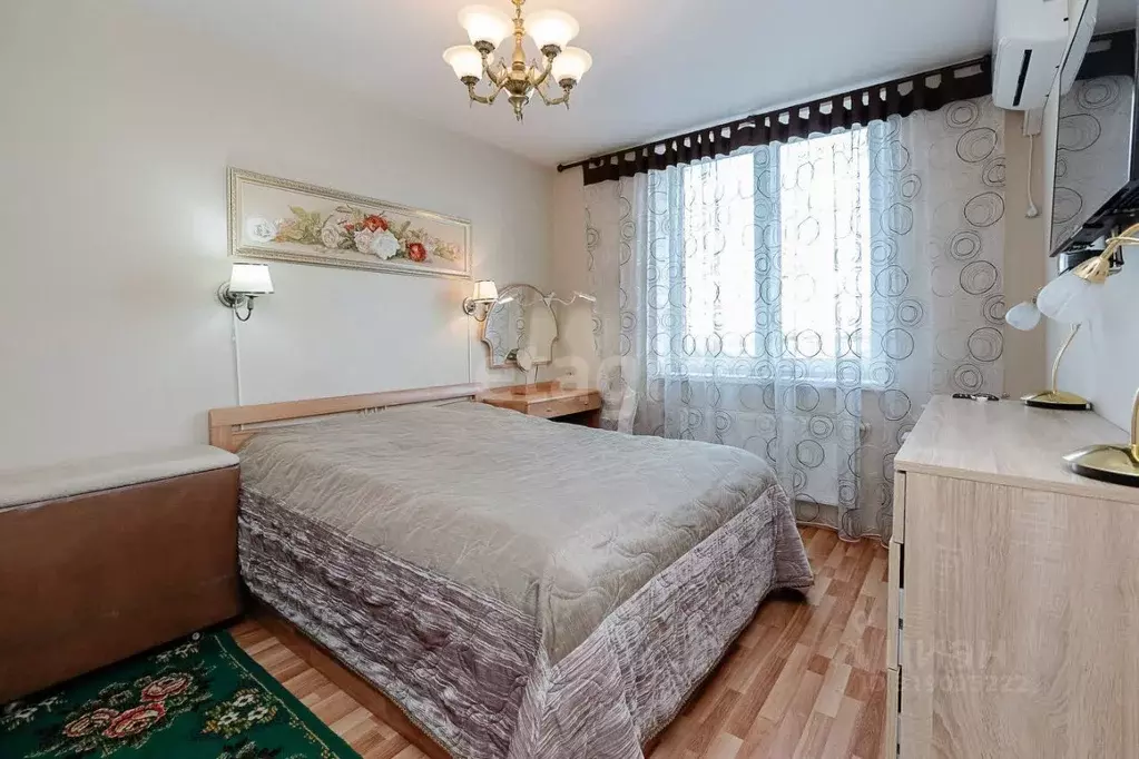 2-к кв. Свердловская область, Екатеринбург ул. Кузнецова, 7 (65.6 м) - Фото 1