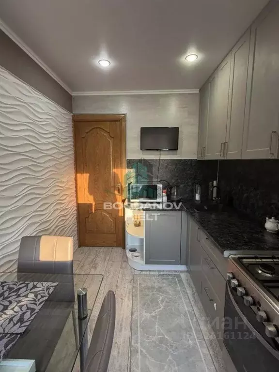 2-к кв. Омская область, Омск Волочаевская ул., 15 (46.6 м) - Фото 2