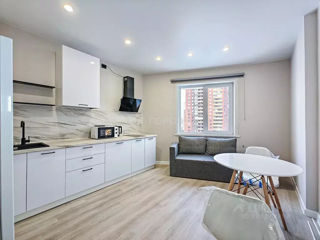 2-к кв. Новосибирская область, Новосибирск Закаменский мкр, 13 (42.0 ... - Фото 2