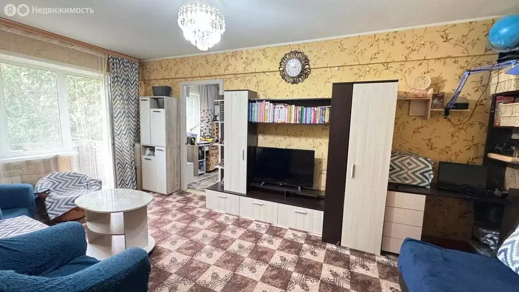 2-комнатная квартира: Усолье-Сибирское, улица Ватутина, 18 (46.3 м) - Фото 0