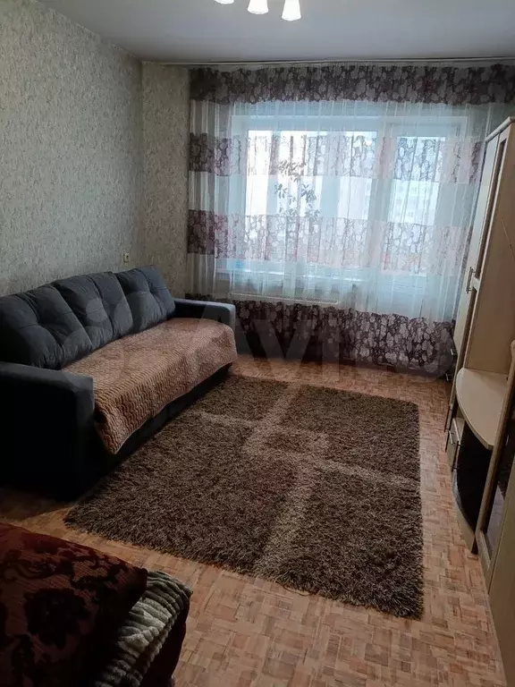 1-к. квартира, 40 м, 4/10 эт. - Фото 1