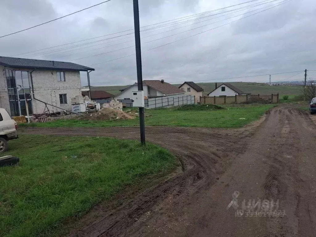 Участок в Крым, Симферопольский район, с. Мирное  (10.0 сот.) - Фото 1