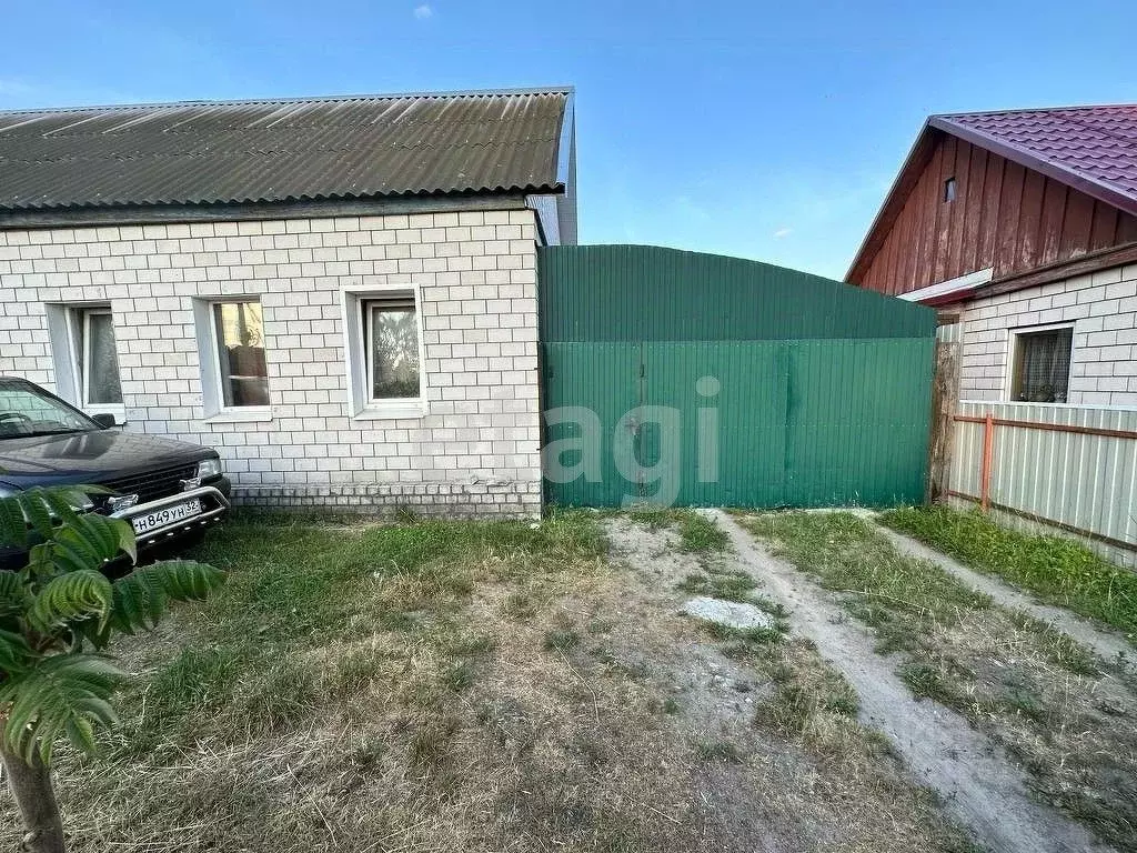 Дом в Брянская область, Брянск ул. Менжинского (94 м) - Фото 1