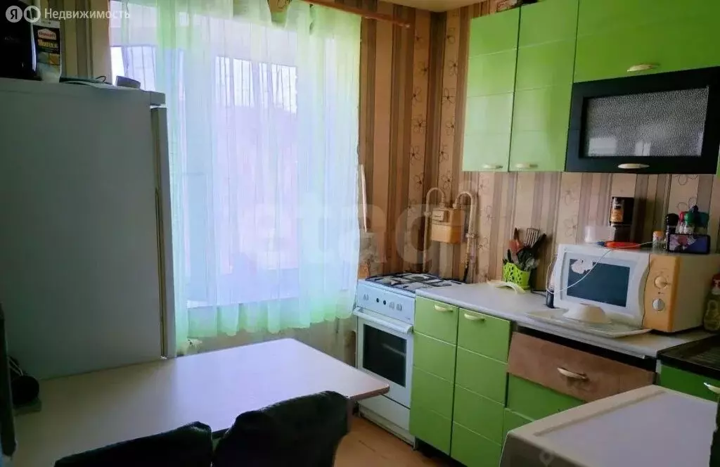 2-комнатная квартира: Тюмень, улица Декабристов, 147 (41.6 м) - Фото 1
