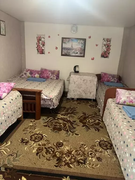 Комната Оренбургская область, Соль-Илецк Илецкая ул., 37 - Фото 0
