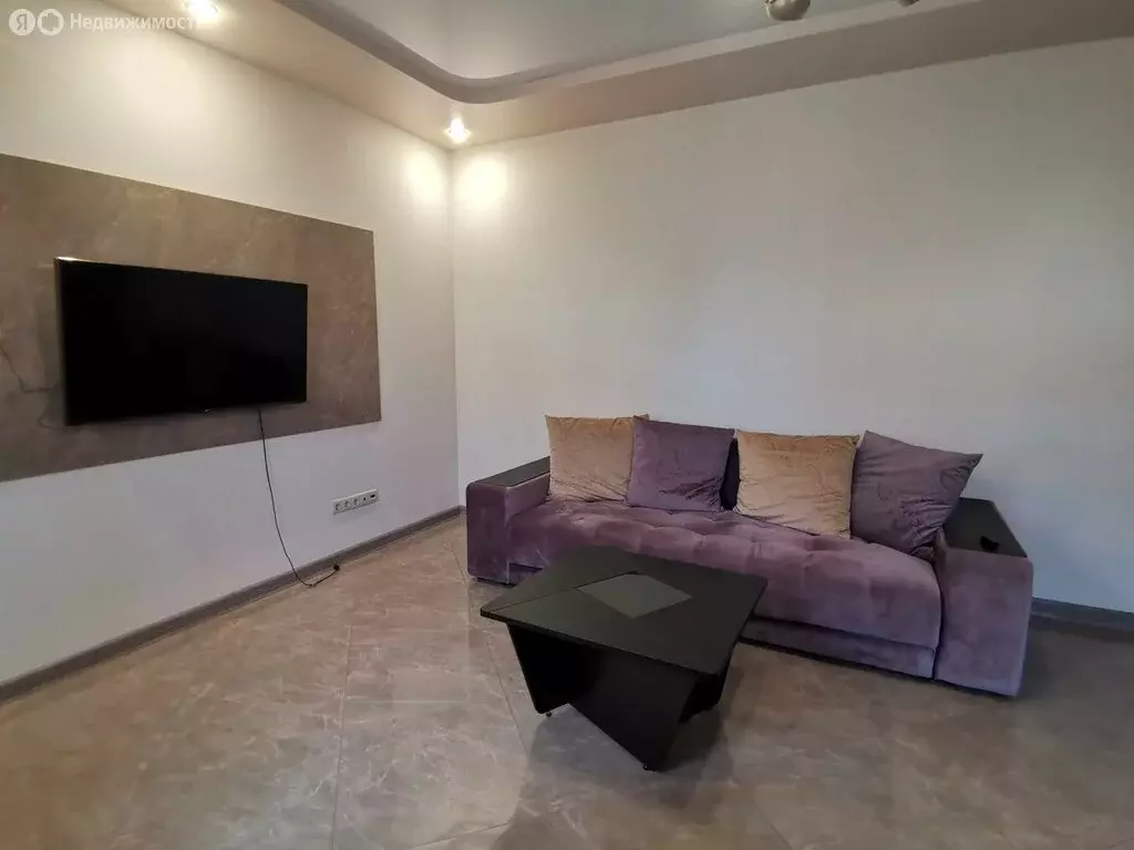 Дом в Волгоград, Елецкая улица (298 м) - Фото 1