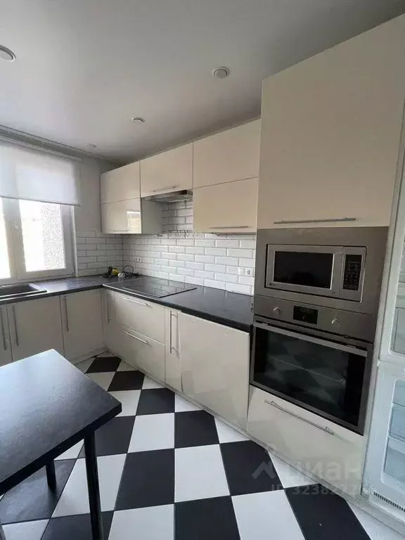 3-к кв. Свердловская область, Екатеринбург ул. Крестинского, 37к2 ... - Фото 2