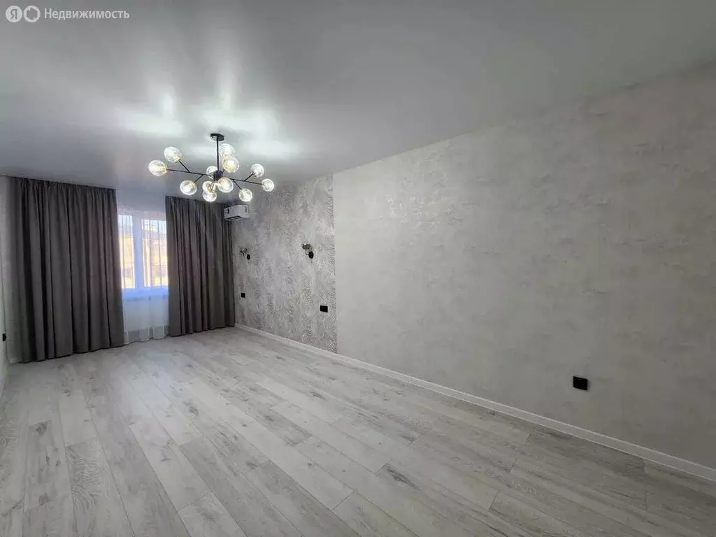 2-комнатная квартира: Ессентуки, Никольская улица, 27к2Б (64 м) - Фото 1