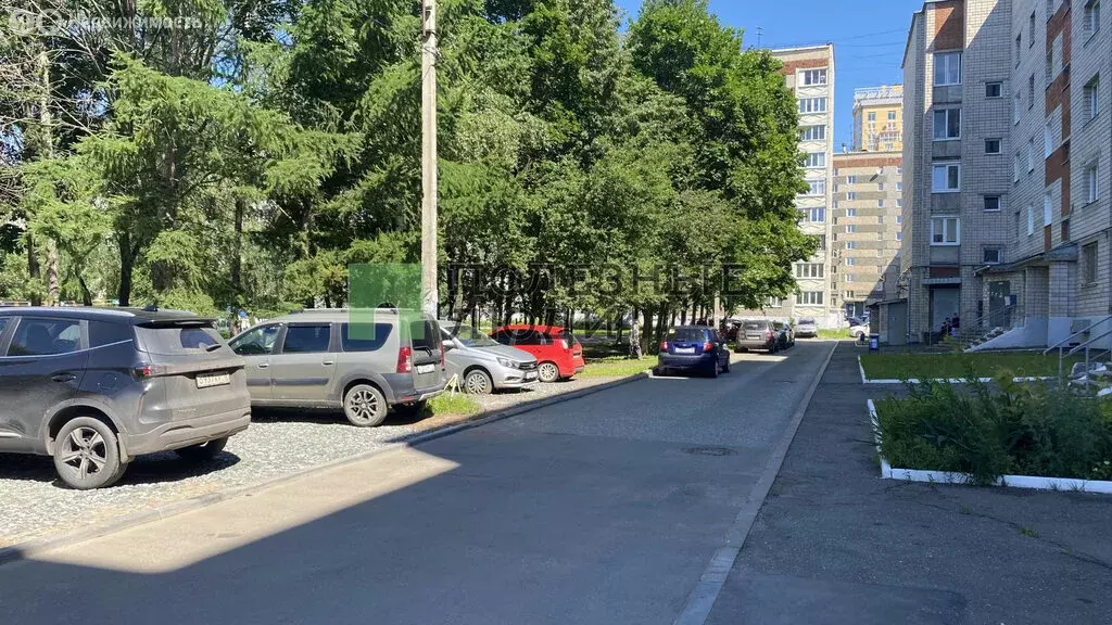 2-комнатная квартира: Ижевск, улица 10 лет Октября, 3 (48.4 м) - Фото 1