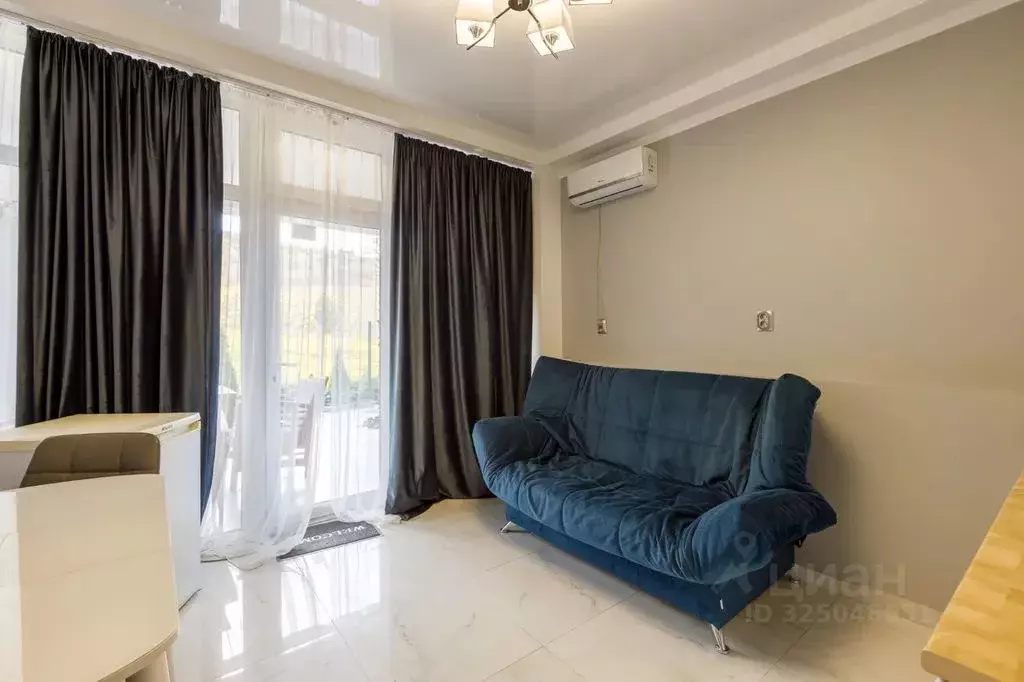 2-к кв. Крым, Алушта муниципальный округ, с. Лазурное ул. ... - Фото 1