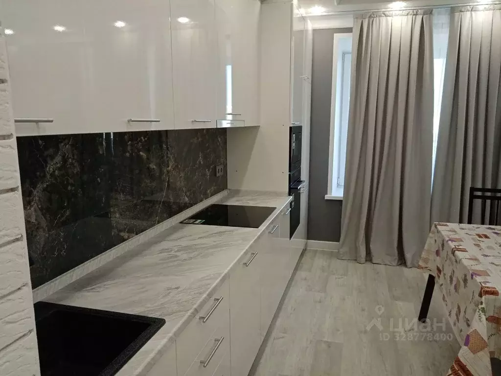 3-к кв. Красноярский край, Красноярск Караульная ул., 43/1 (75.0 м) - Фото 1