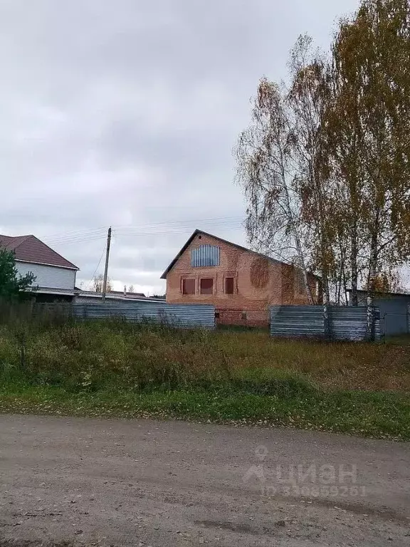 Дом в Калужская область, Дзержинский муниципальный округ, д. Колышево ... - Фото 1
