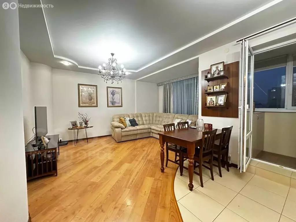 4-комнатная квартира: Волгоград, улица им. Циолковского, 31 (145.2 м) - Фото 1