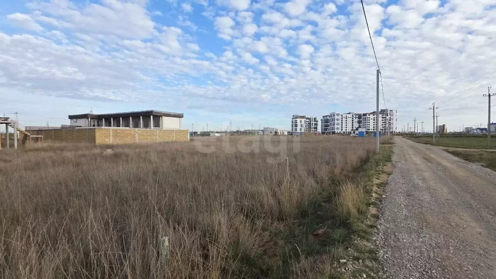 Участок в Крым, Сакский район, Лесновское с/пос, с. Прибрежное ул. ... - Фото 1