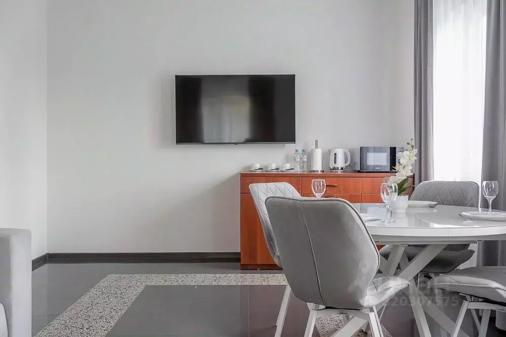 2-к кв. Нижегородская область, Нижний Новгород ул. Коммуны, 2 (45.0 м) - Фото 1