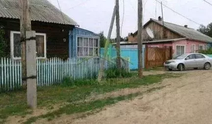 Дом в Бурятия, Баргузинский район, с. Максимиха Лесная ул. (62 м) - Фото 0