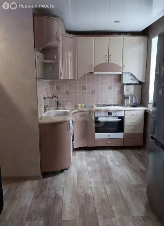 3-комнатная квартира: Нижний Новгород, Литературная улица, 20А (60 м) - Фото 0