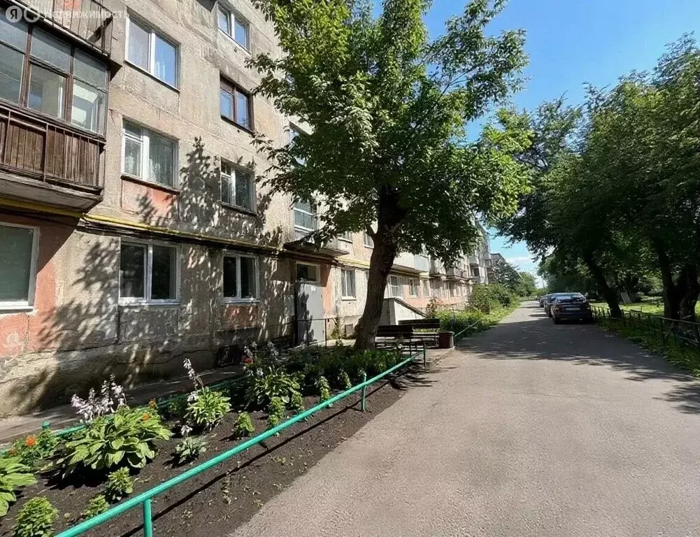 3-комнатная квартира: Сухой Лог, переулок Будённого, 1 (61 м) - Фото 1