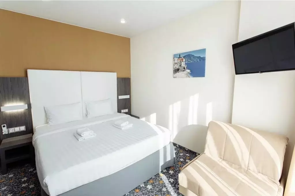 Комната Краснодарский край, Сочи Адлер жилрайон, ул. Чкалова, 1А (30.0 ... - Фото 1