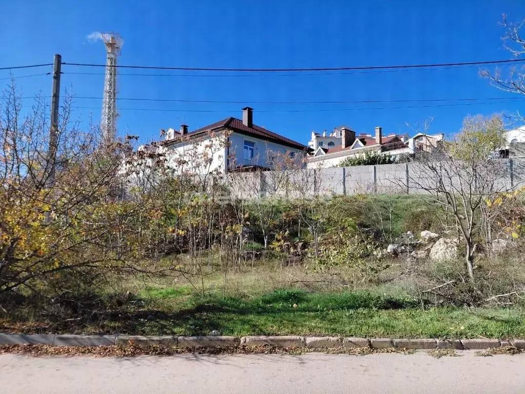 Участок в Севастополь ул. Парковая (10.0 сот.) - Фото 1