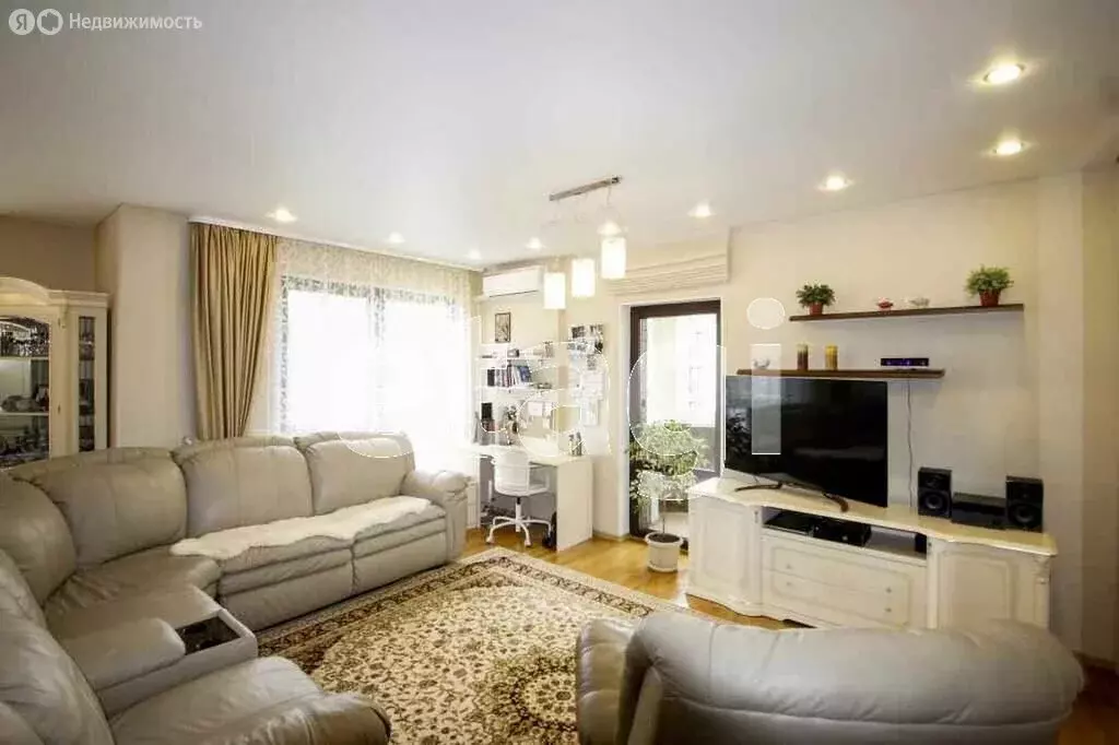 1-комнатная квартира: Тюмень, улица Максима Горького, 68 (72 м) - Фото 2