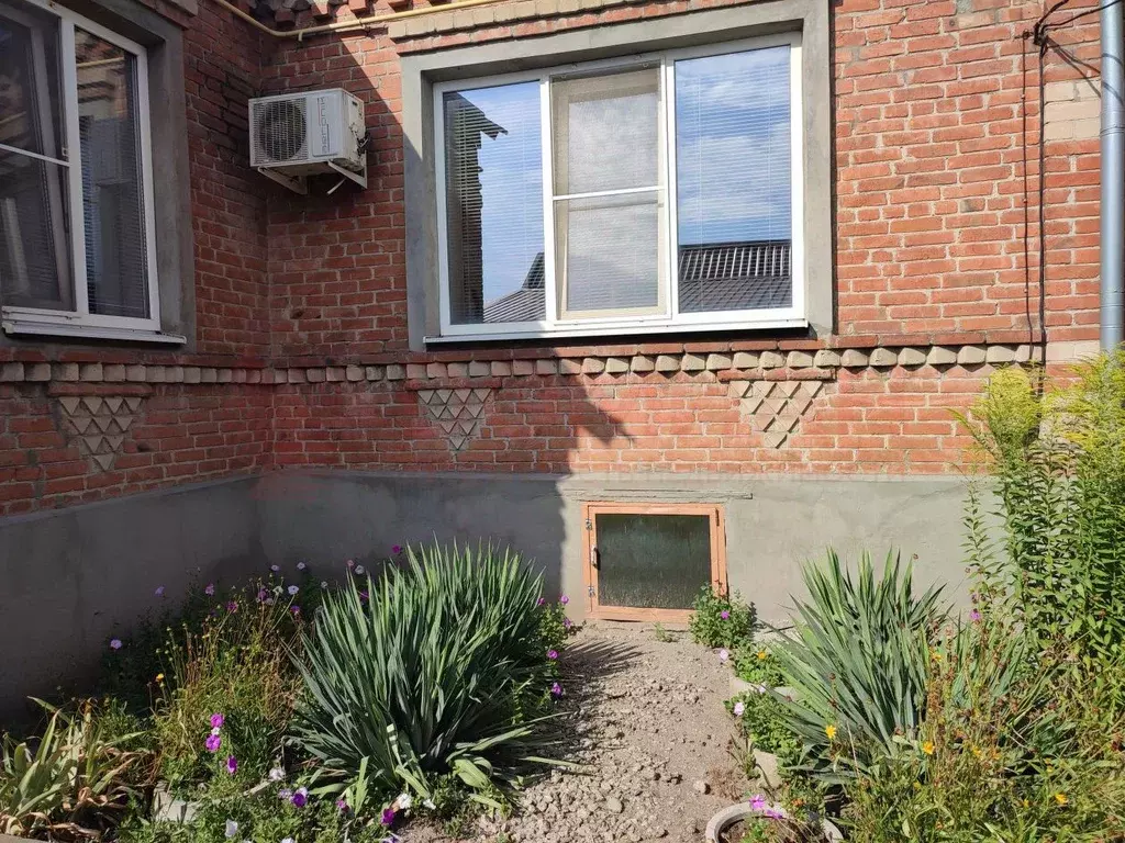 Дом в Ростовская область, Новочеркасск Ракетная ул., 8 (89 м) - Фото 1