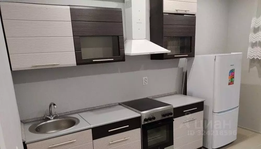 1-к кв. Татарстан, Казань ул. Азата Аббасова, 3 (36.0 м) - Фото 1