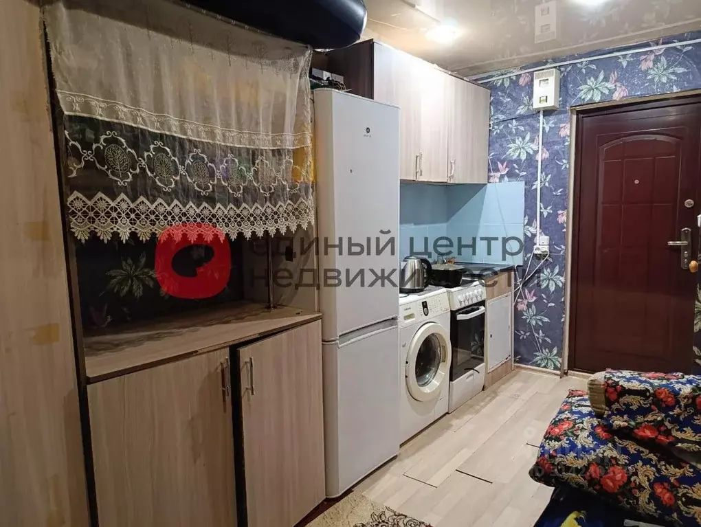 Комната Тюменская область, Тюмень Одесская ул., 18 (12.9 м) - Фото 1