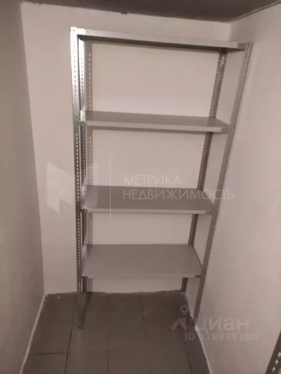 Склад в Тюменская область, Тюмень ул. Раушана Абдуллина, 6к1 (5 м) - Фото 0