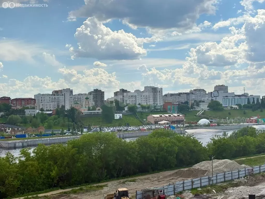 1-комнатная квартира: Тюмень, улица Защитников Отечества, 30 (36.1 м) - Фото 2
