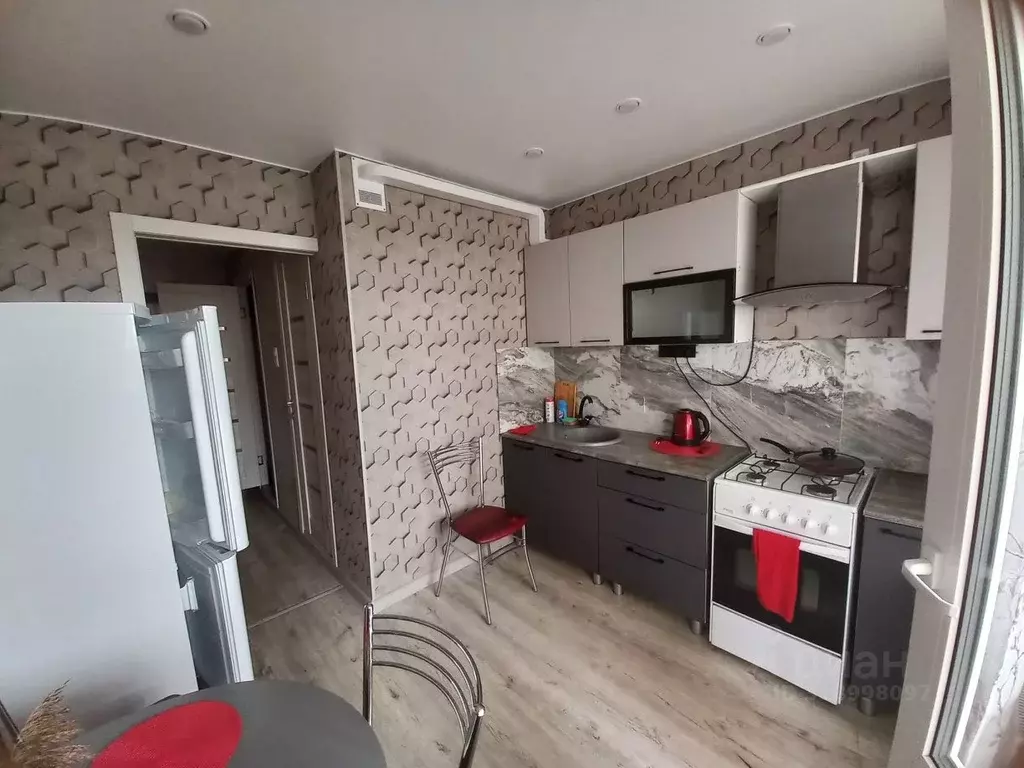 1-к кв. Псковская область, Псков ул. Гущина, 16 (37.0 м) - Фото 0