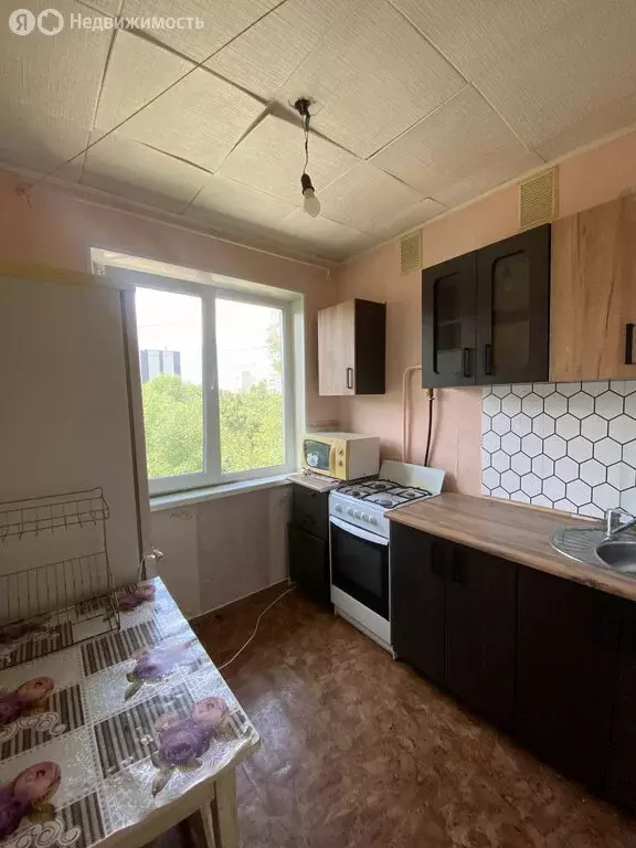 2-комнатная квартира: Миасс, улица Попова, 15 (47 м) - Фото 1