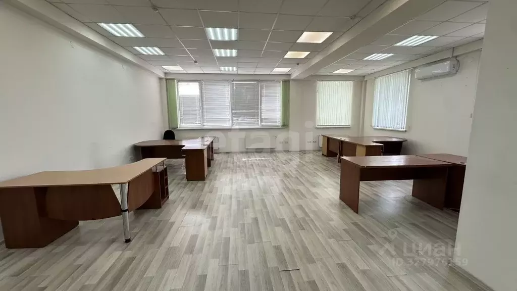 Офис в Крым, Симферополь ул. Луговая (304 м) - Фото 1