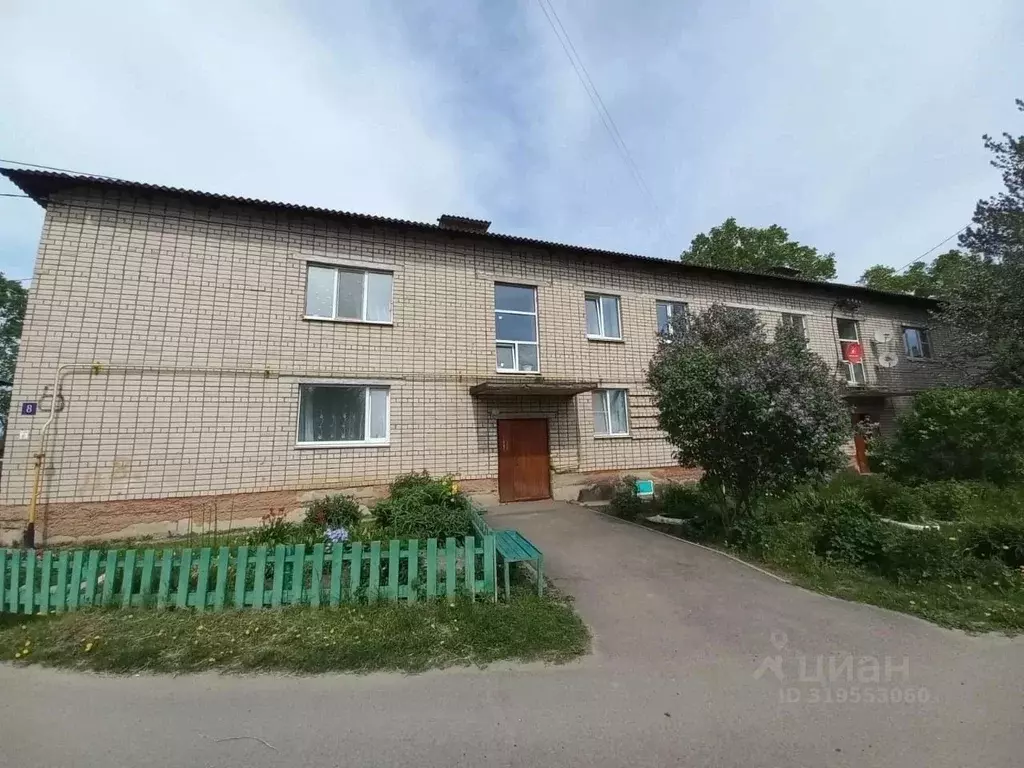 2-к кв. Вологодская область, пос. Дорожный 8 (48.0 м) - Фото 0