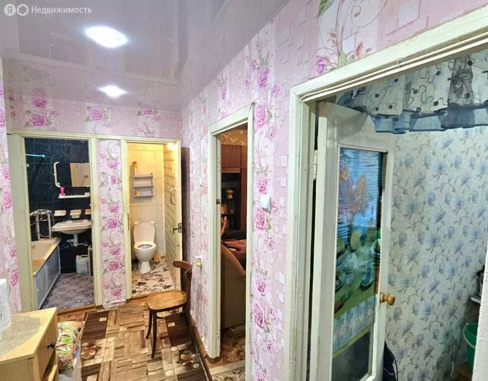 2-комнатная квартира: Средняя Ахтуба, Октябрьская улица, 84 (43.3 м) - Фото 1