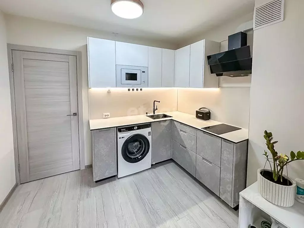 2-к кв. Хабаровский край, Хабаровск Трехгорная ул., 106 (57.6 м) - Фото 1