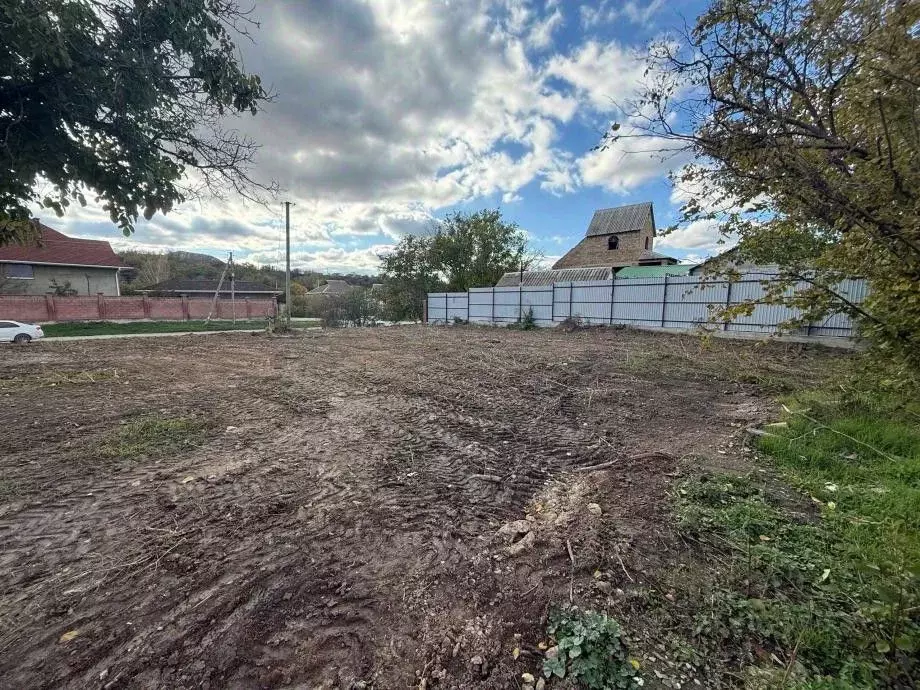 Участок в Крым, Симферопольский район, Добровское с/пос, с. ... - Фото 1