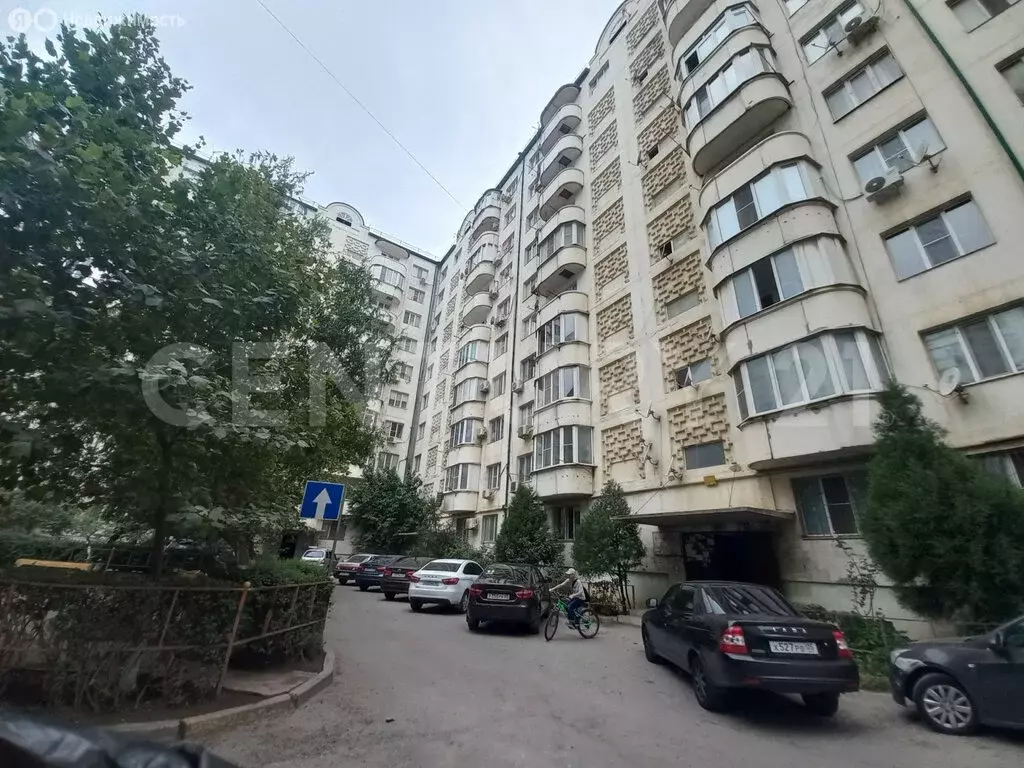 3-комнатная квартира: Махачкала, проспект Гамидова, 49к5 (100 м) - Фото 1