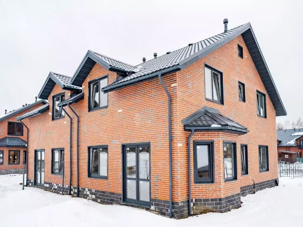 Таунхаус в Ленинградская область, Всеволожский район, Юкковское с/пос, ... - Фото 1