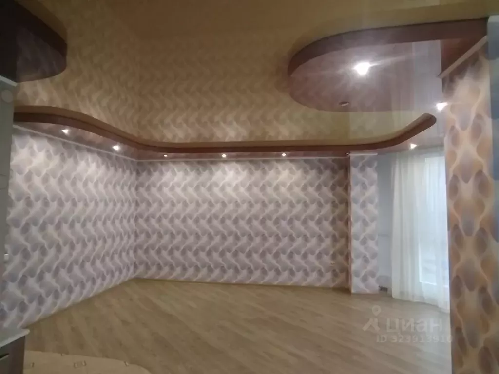 2-к кв. Саратовская область, Энгельс Рабочая ул., 125а (70.0 м) - Фото 1